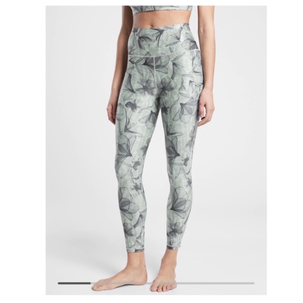Athleta Printed Salutation Stash II 7/8 Inner Beauty Metropolis Grey